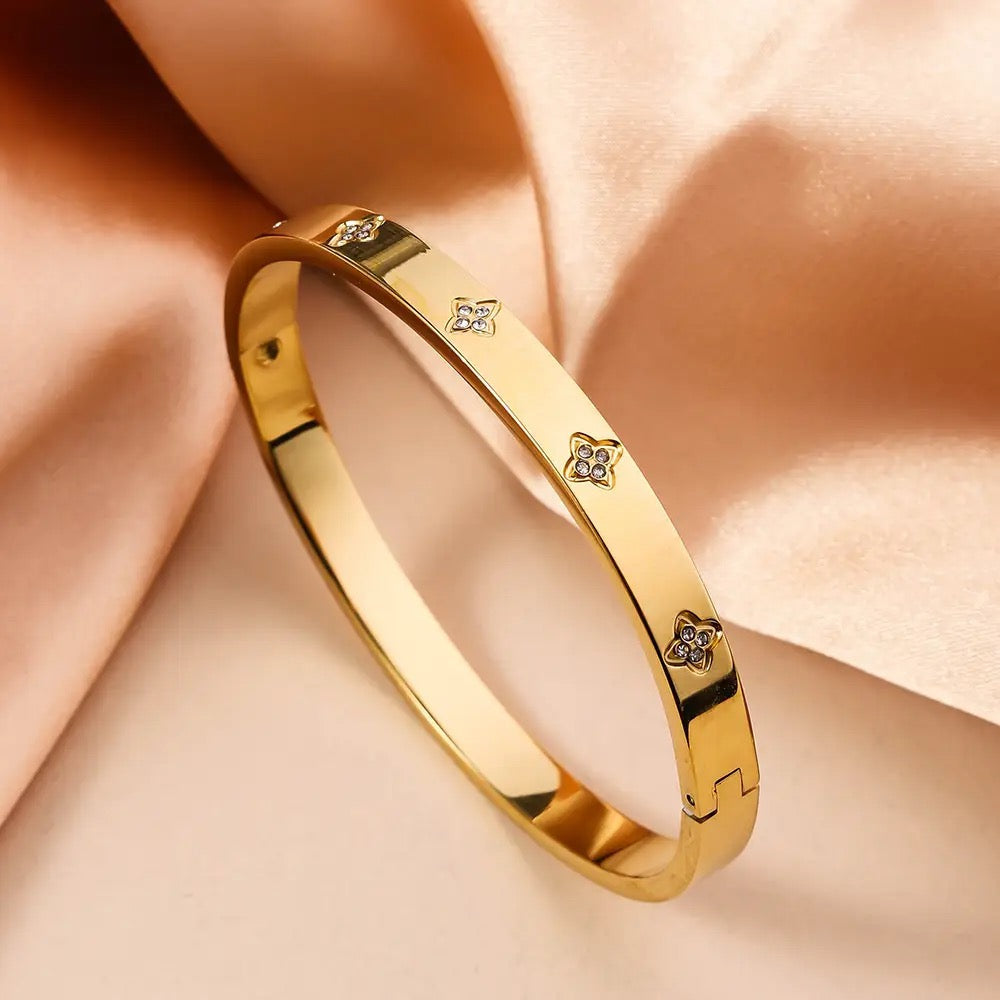 celestial-star-bangle-gift-box-loveness