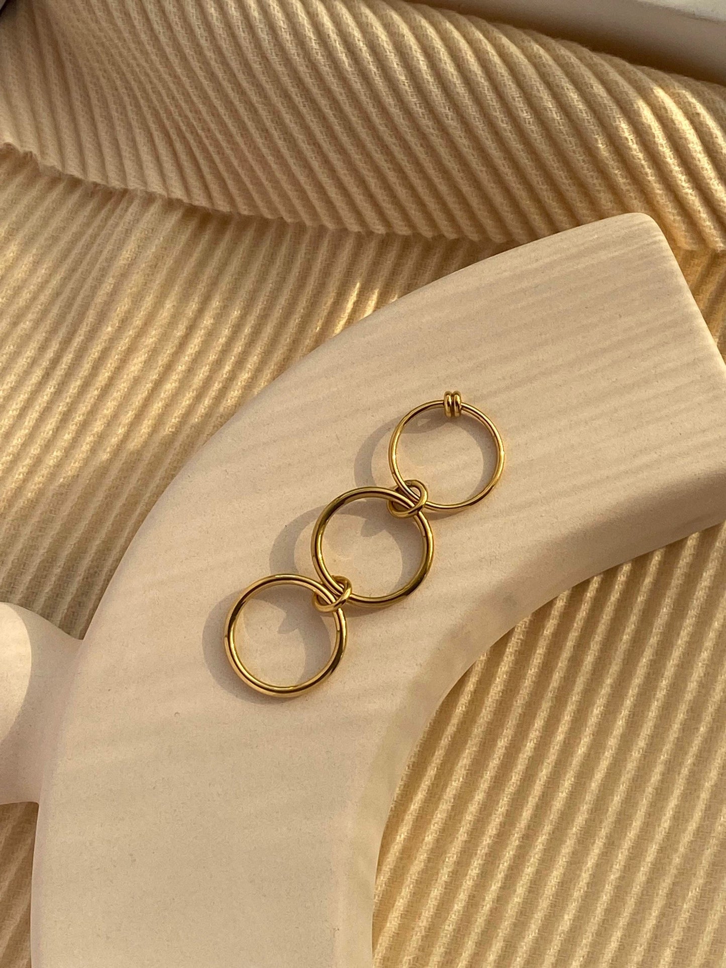 CONNECTION Triple Loop Ring – Silber