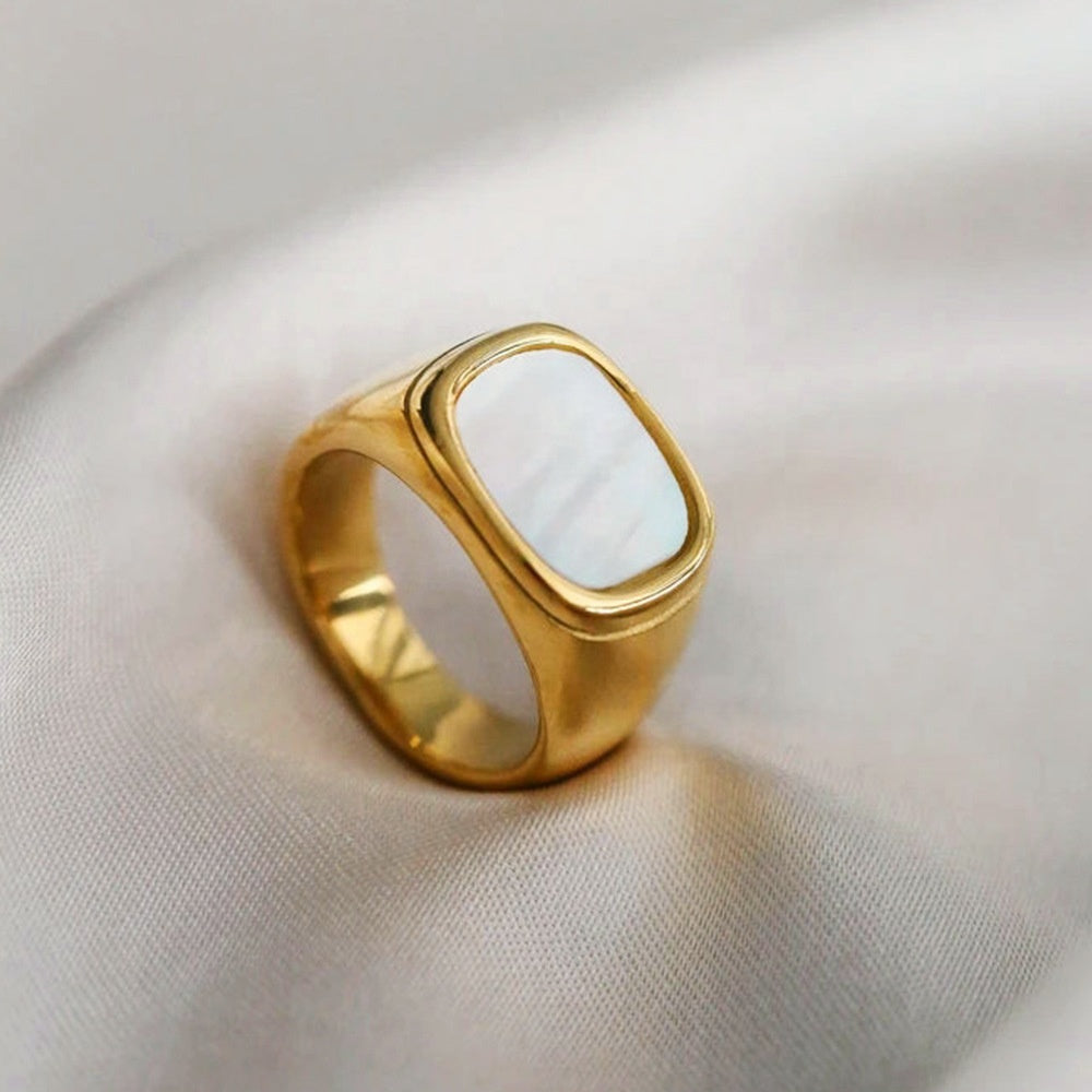 Shell Gold Ring