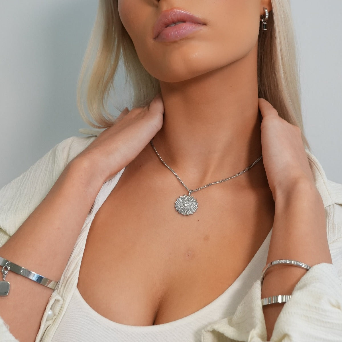Detailaufnahme der Albany Pendant Halskette Silber