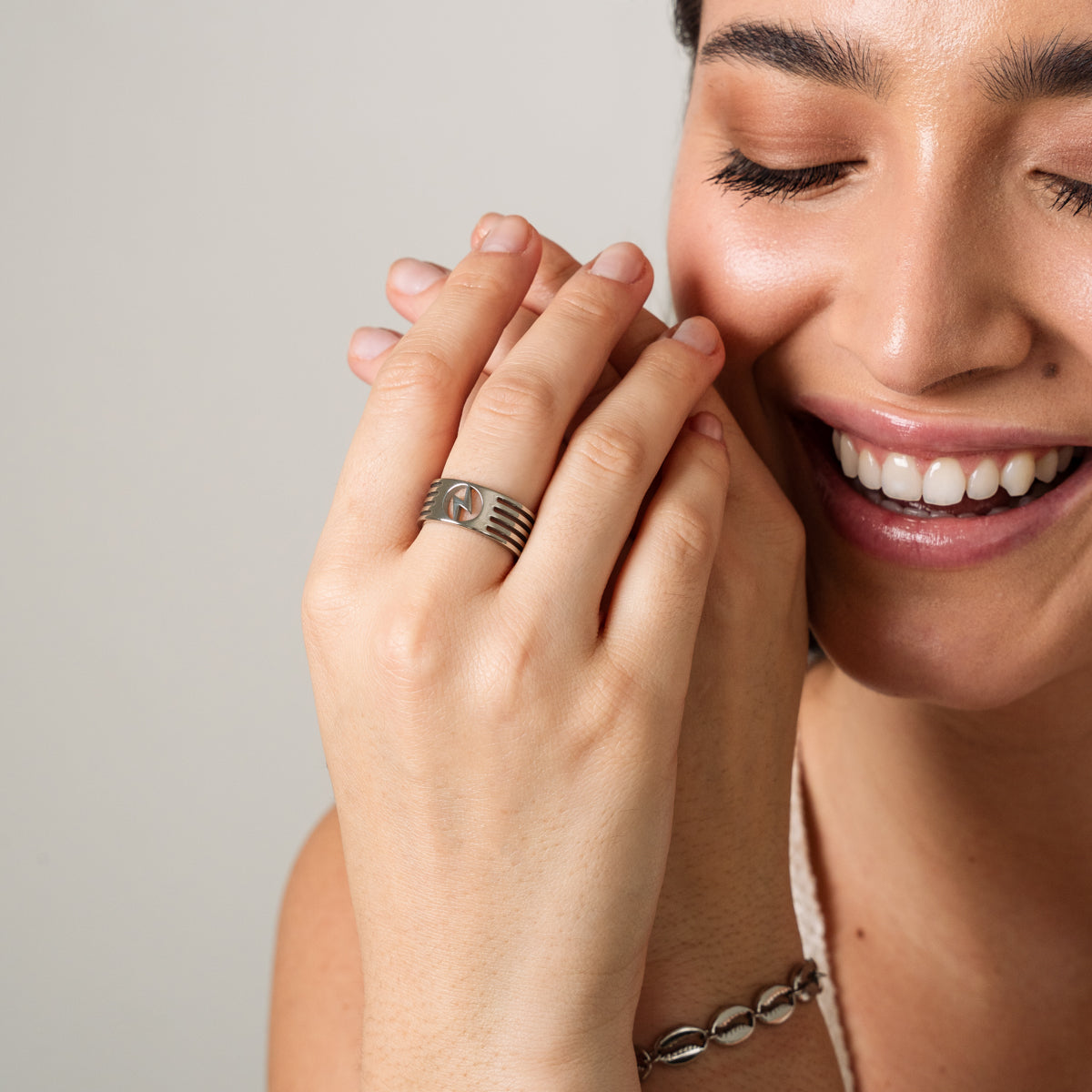 Blitz Cut-Out Ring Silber in Geschenkbox