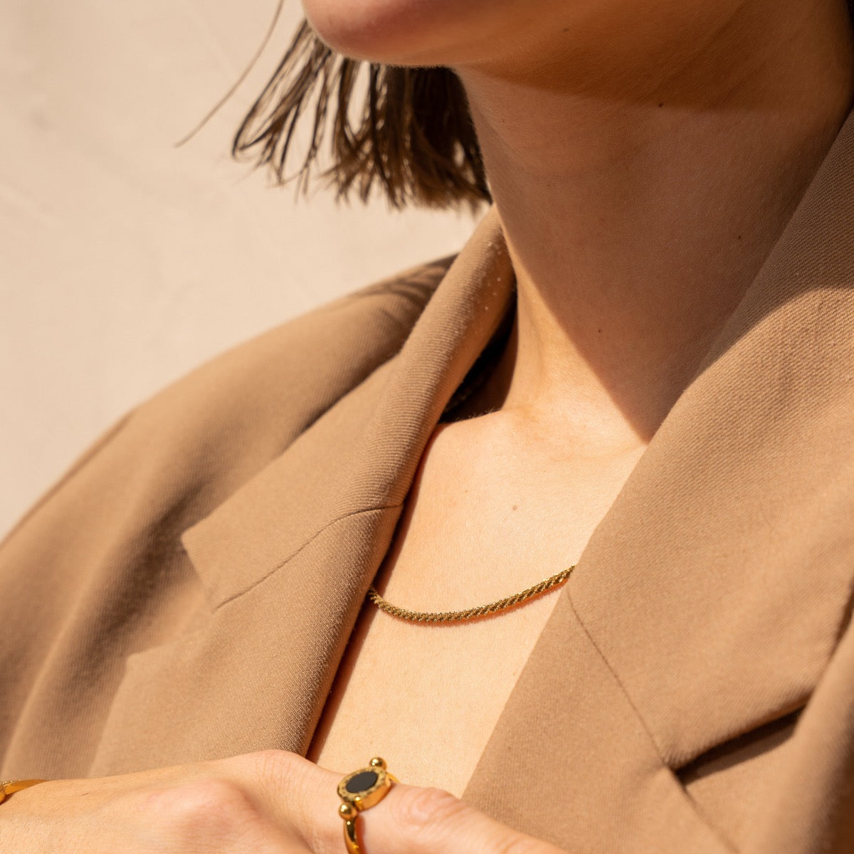 Detailaufnahme der Champagne Chain Halskette Gold