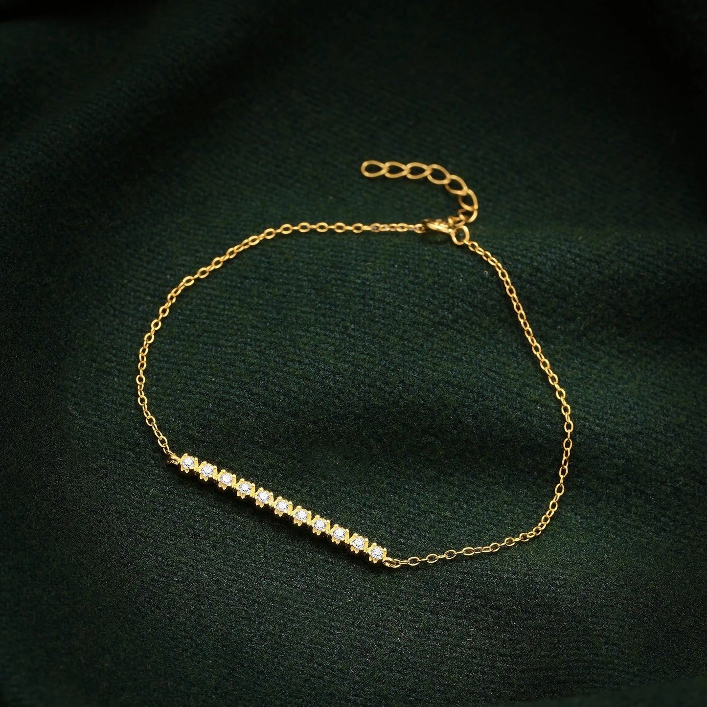 Minimalist unisex crystal bracelet with waterproof finish – Loveness