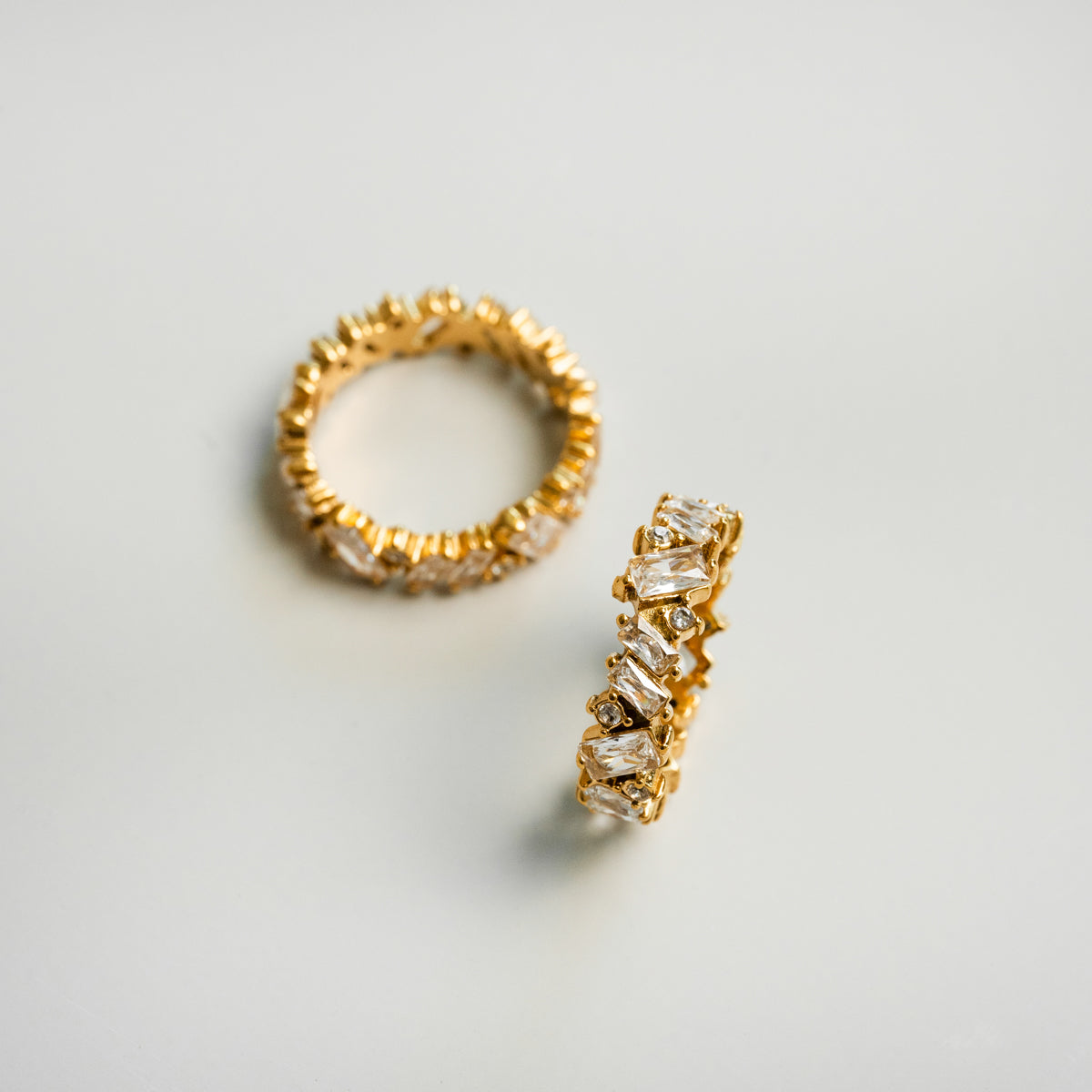 CZ Baguette-Schliff Steinring Gold in Geschenkbox