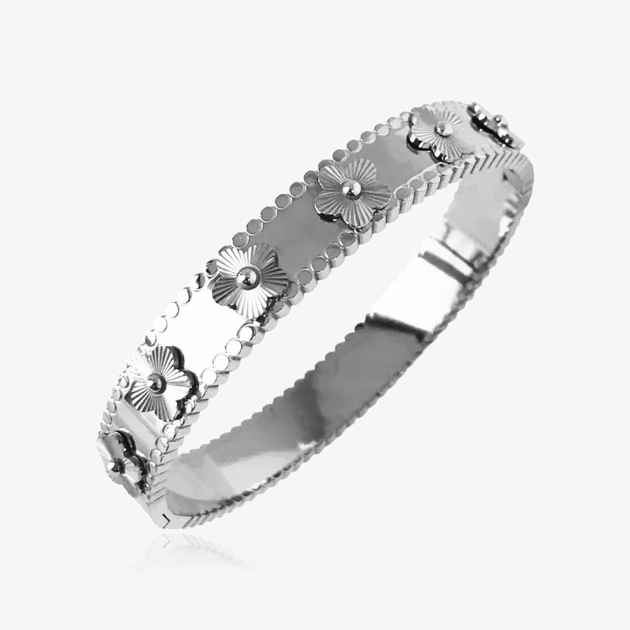 Silver 3D flower bracelet – elegant polished finish – Loveness