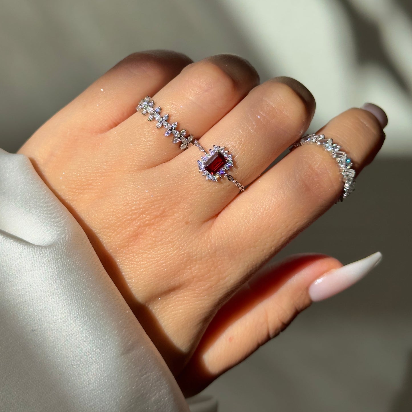 Vintage Halo chain ring in elegant Loveness gift box
