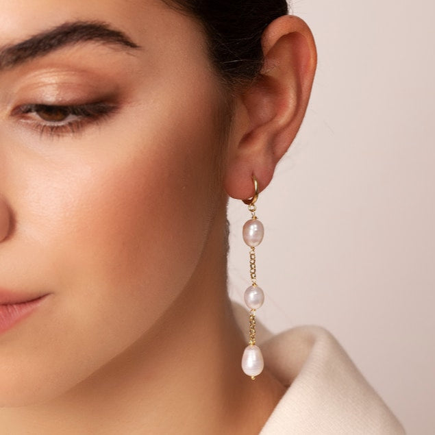Gina earrings in elegant gift packaging