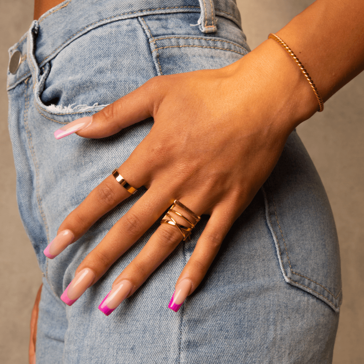 Detailaufnahme des Harmony Rings in Gold