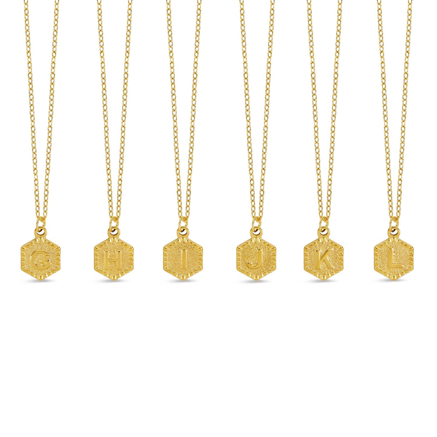 Hex Initial Halskette Gold am Hals getragen