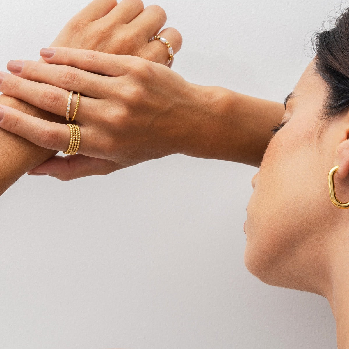 Detailaufnahme des Larissa Layered Rings Gold