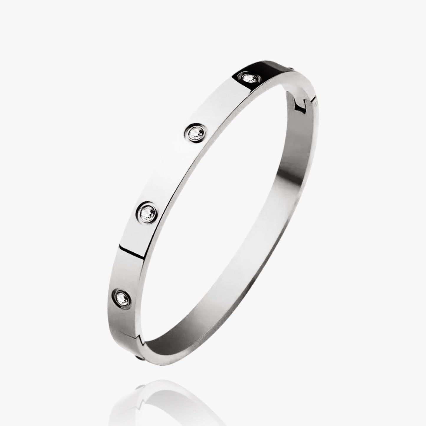 Silver Lover bangle bracelet with polished finish – Loveness