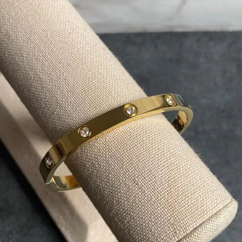 lover-polished-crystal-bangle-bracelet-loveness