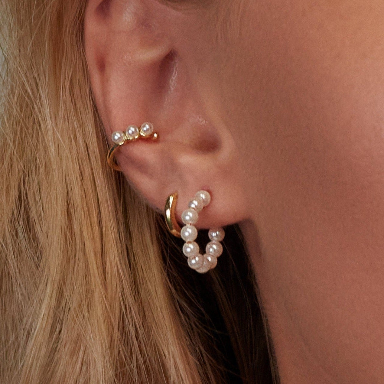 Pearl hoop earrings in elegant gift box
