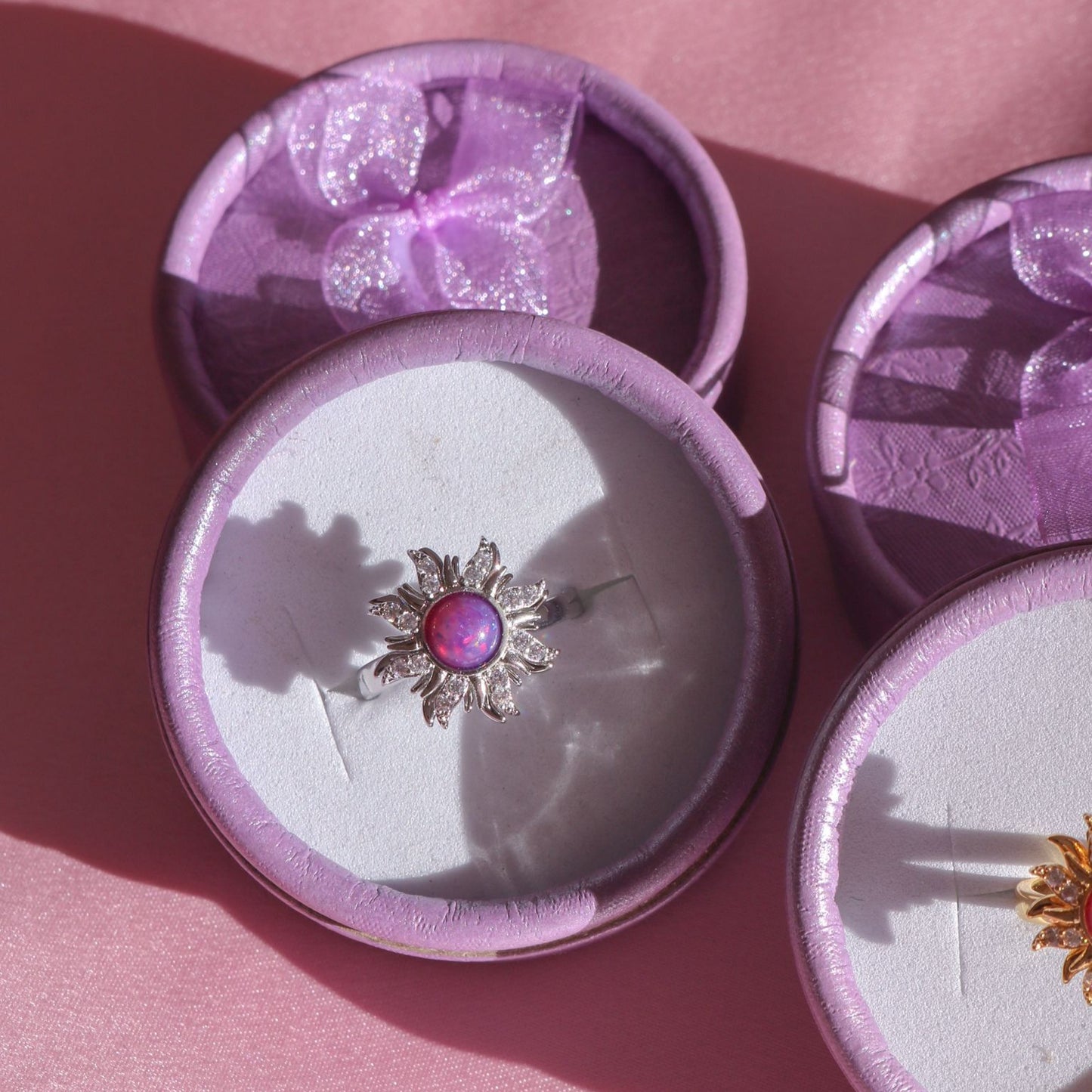 pinning sun ring styled on hand – princess look