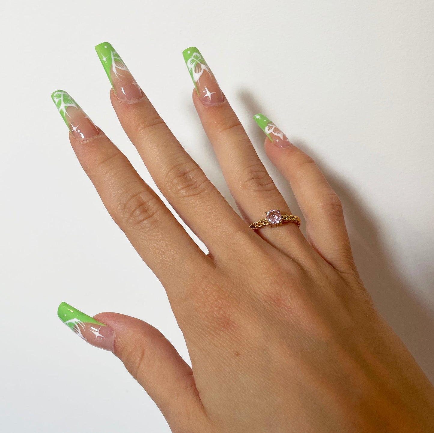 Hand model wearing Romy ring with color contrast