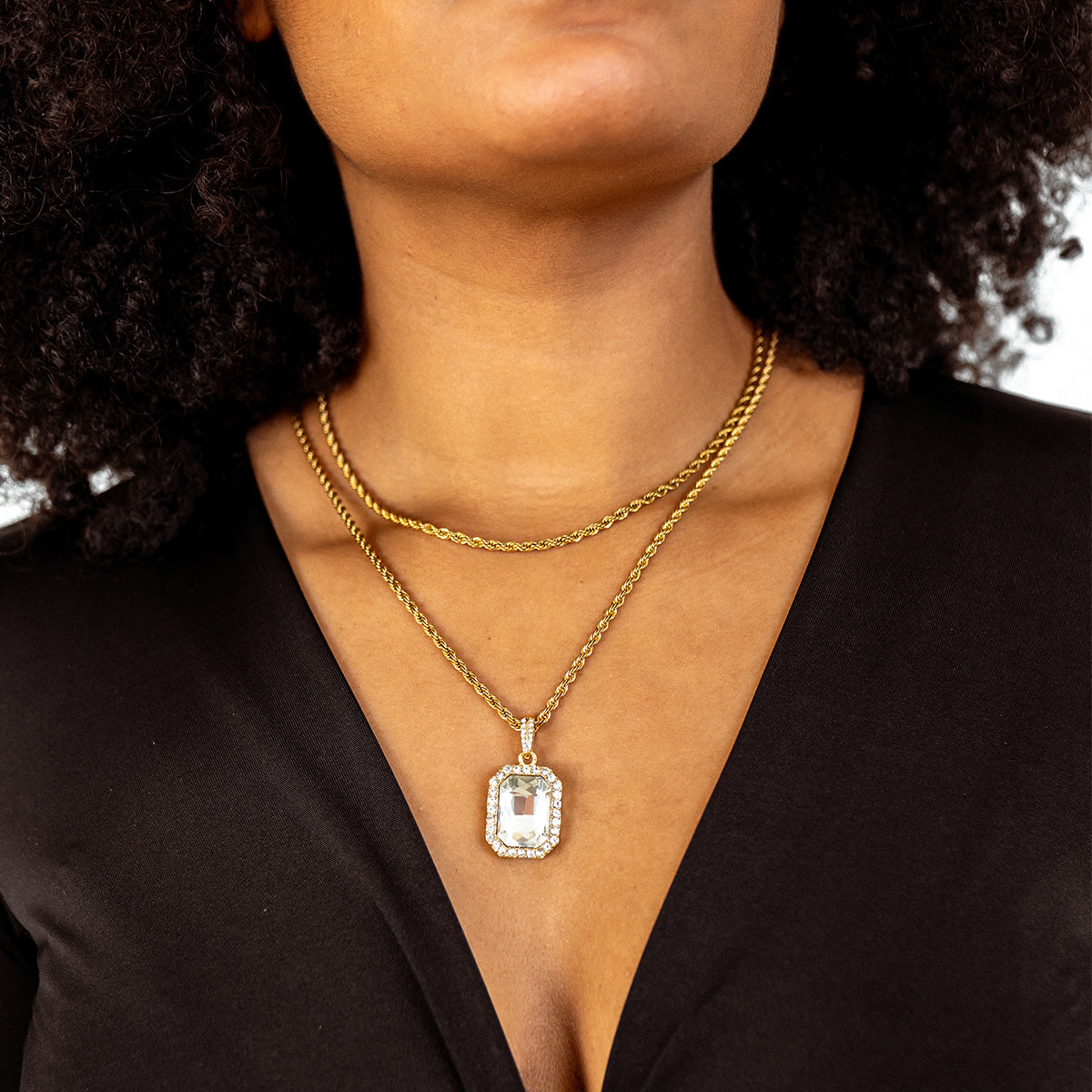 Seitliche Ansicht der Rope Chain Halskette Gold