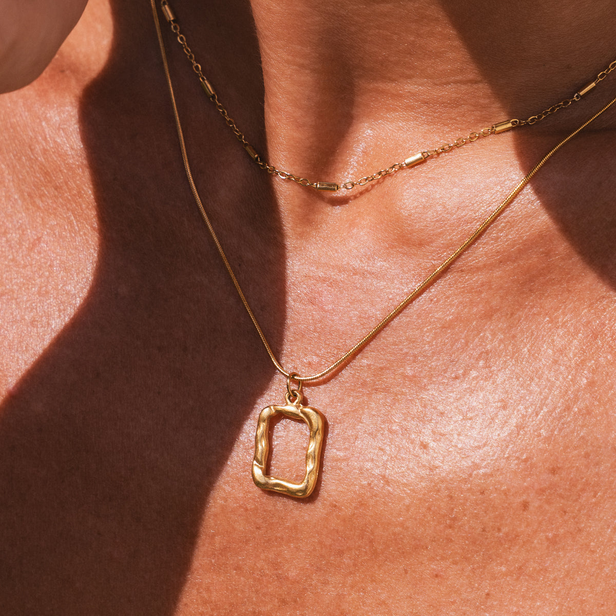 Sculpture Pendant Layered Halskette Gold in Geschenkbox