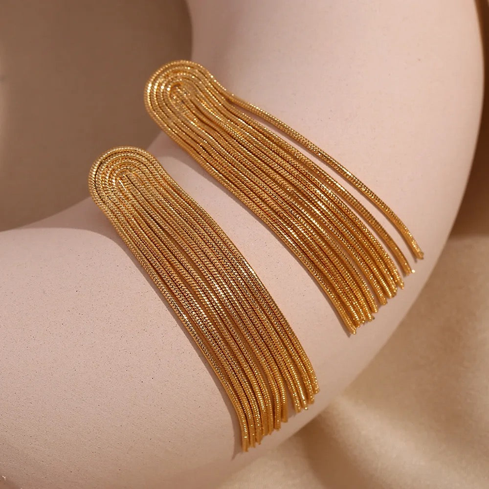 Waterfall Chic earrings in elegant gift packaging