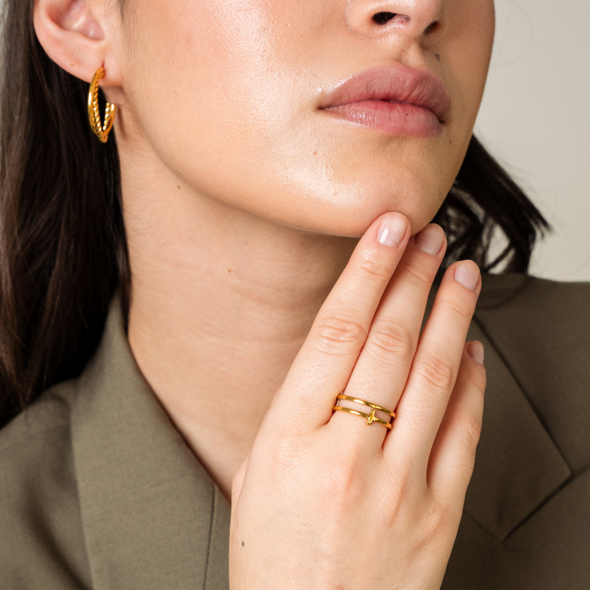 Seitliche Ansicht des Zion Geometrischer Rings Gold