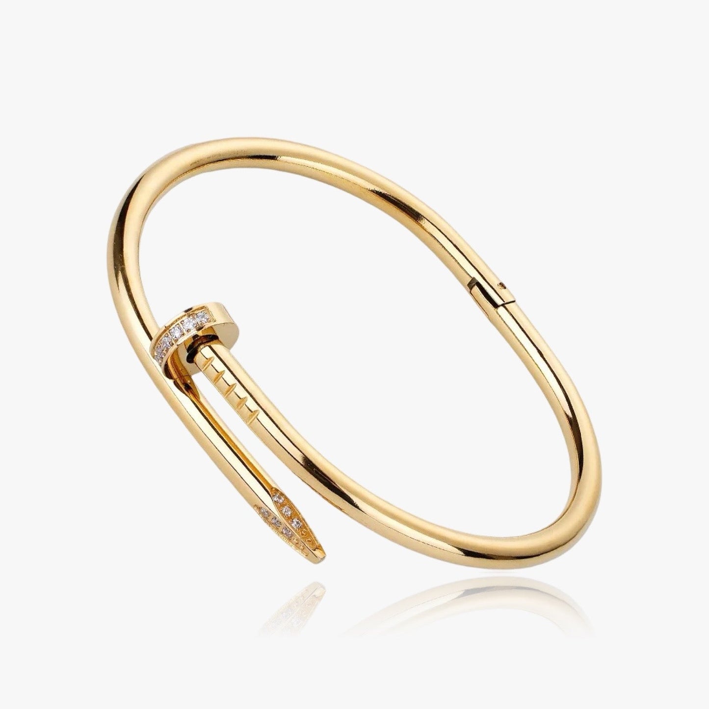 Minimalist bangle bracelet – front view in gold