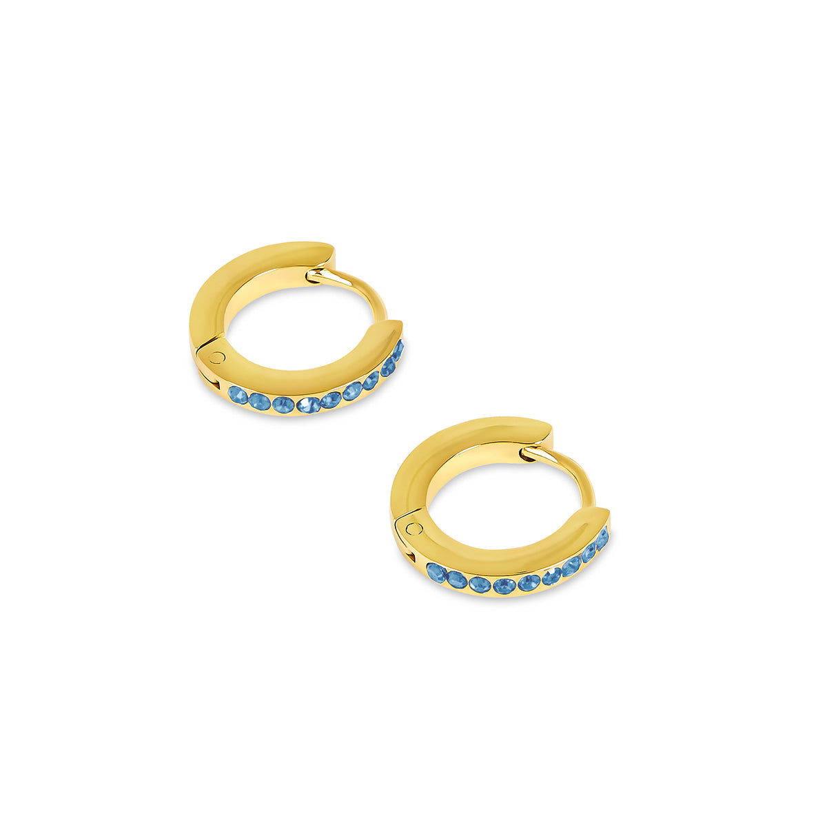 Detailaufnahme der Birthstone Huggie Creolen Gold mit Birthstone