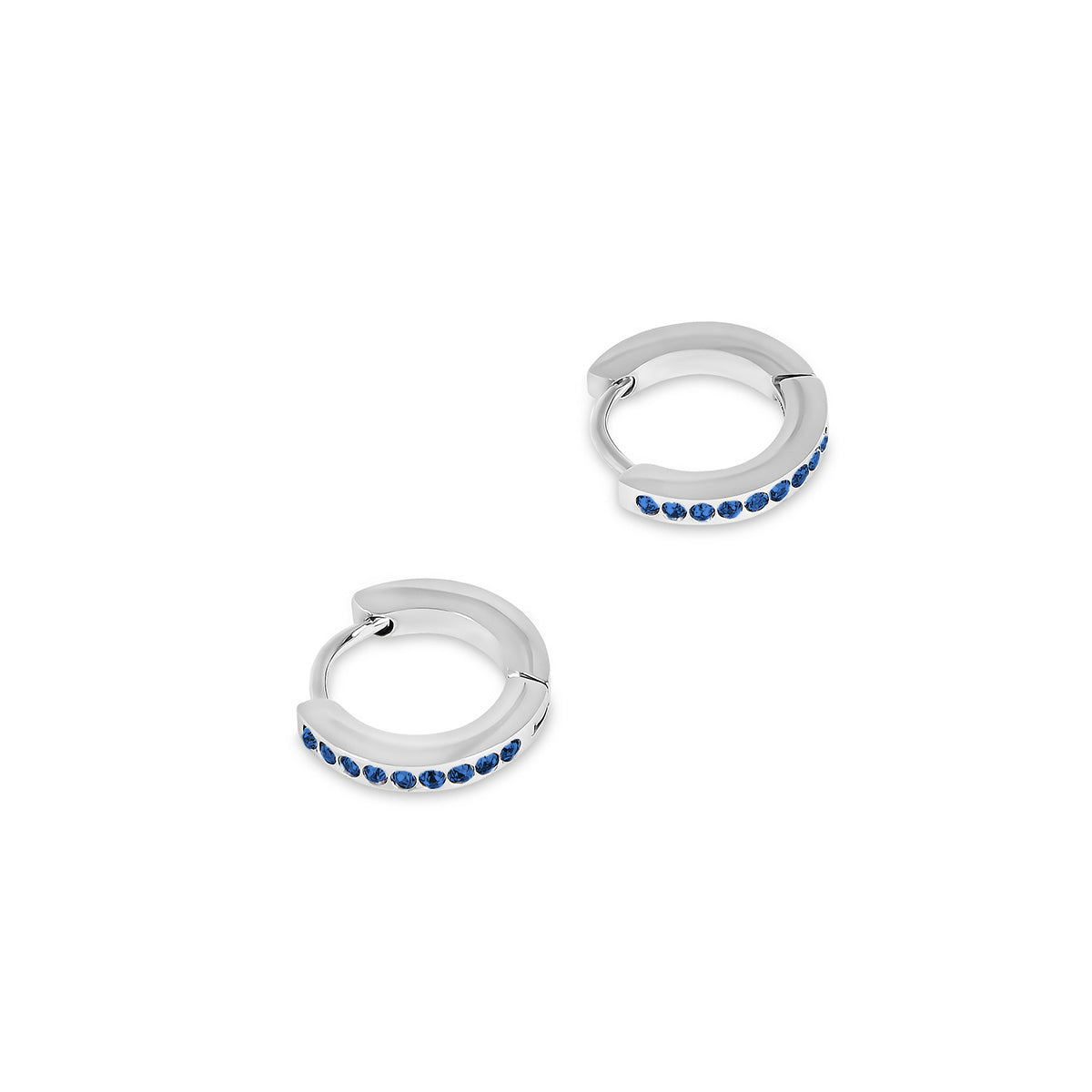 Seitliche Ansicht der Birthstone Huggie Creolen Silber