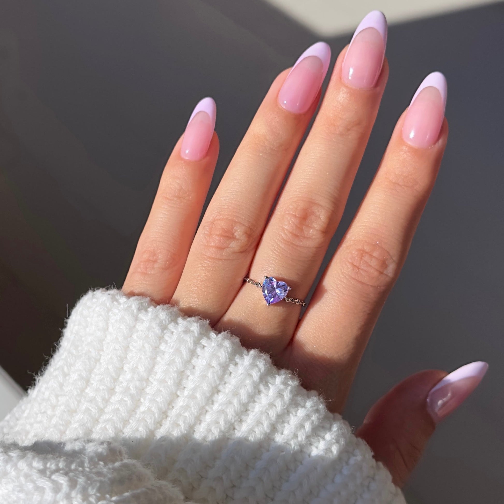 Adjustable chain ring with heart symbol of friendship