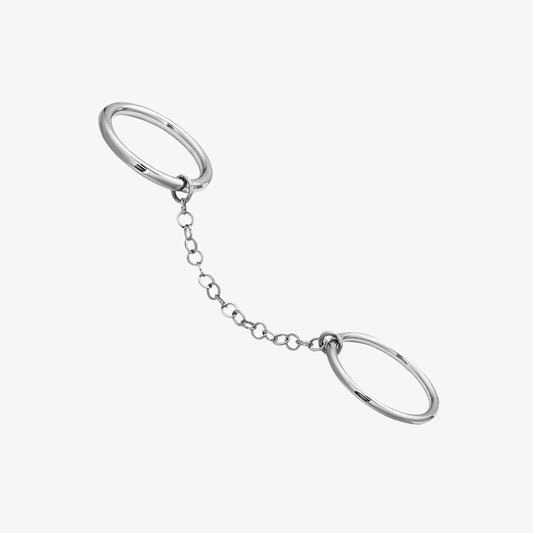 Front view of CONNECTION ring with two rotating chain links