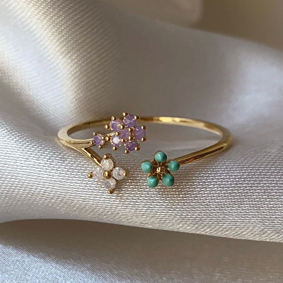 Flower love ring worn on hand – romantic look