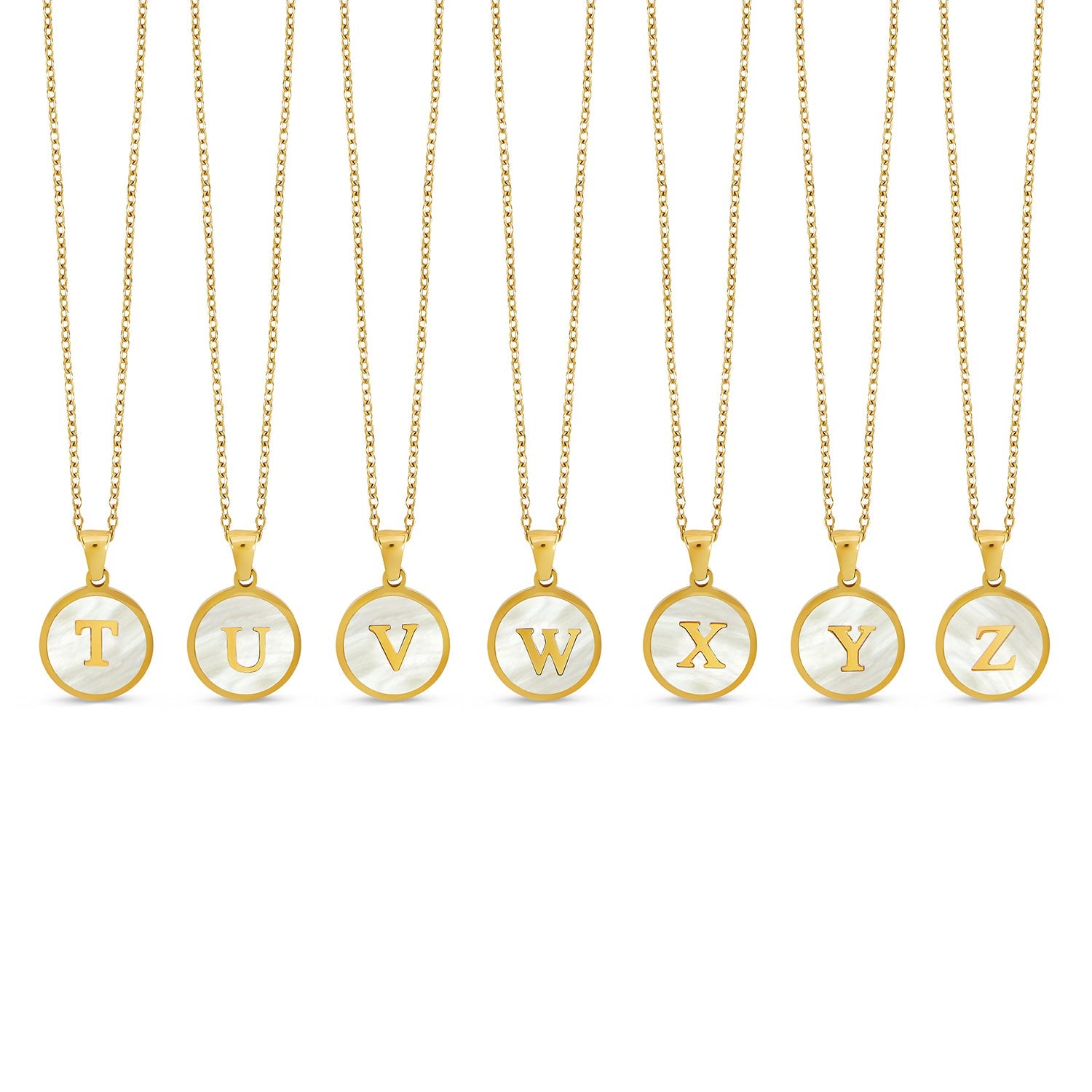 Nahaufnahme der Marble Initial Halskette Gold