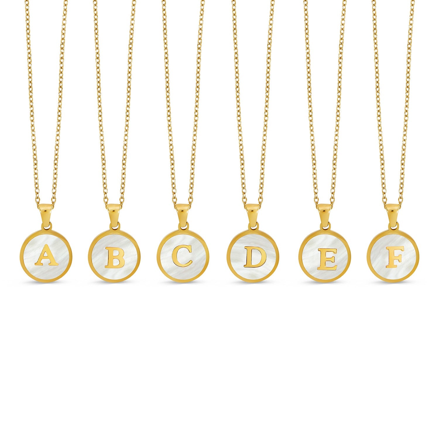 Detailaufnahme der Marble Initial Halskette Gold