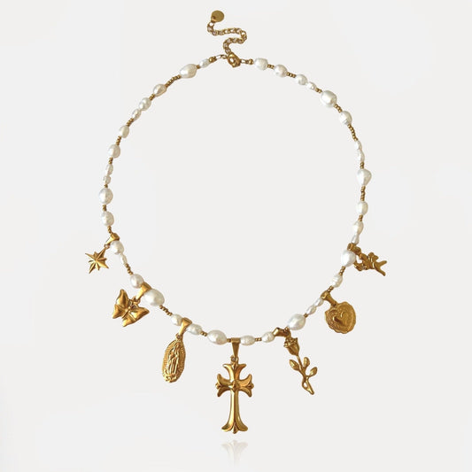 Irregular pearl necklace being worn – romantic summer look