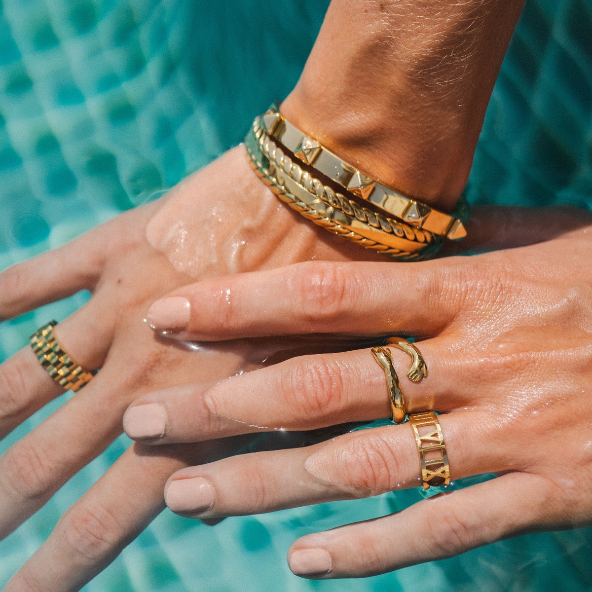 Nieten Armband Gold in Geschenkbox