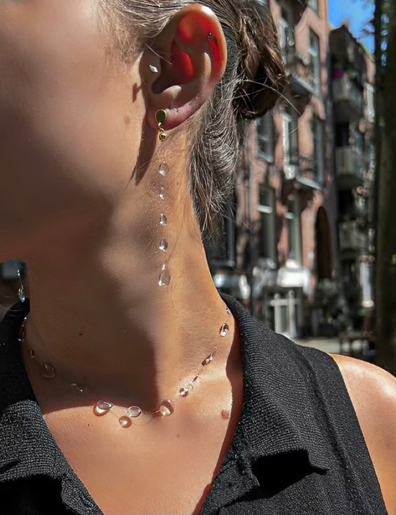 Adjustable water drop necklace in gold and silver options